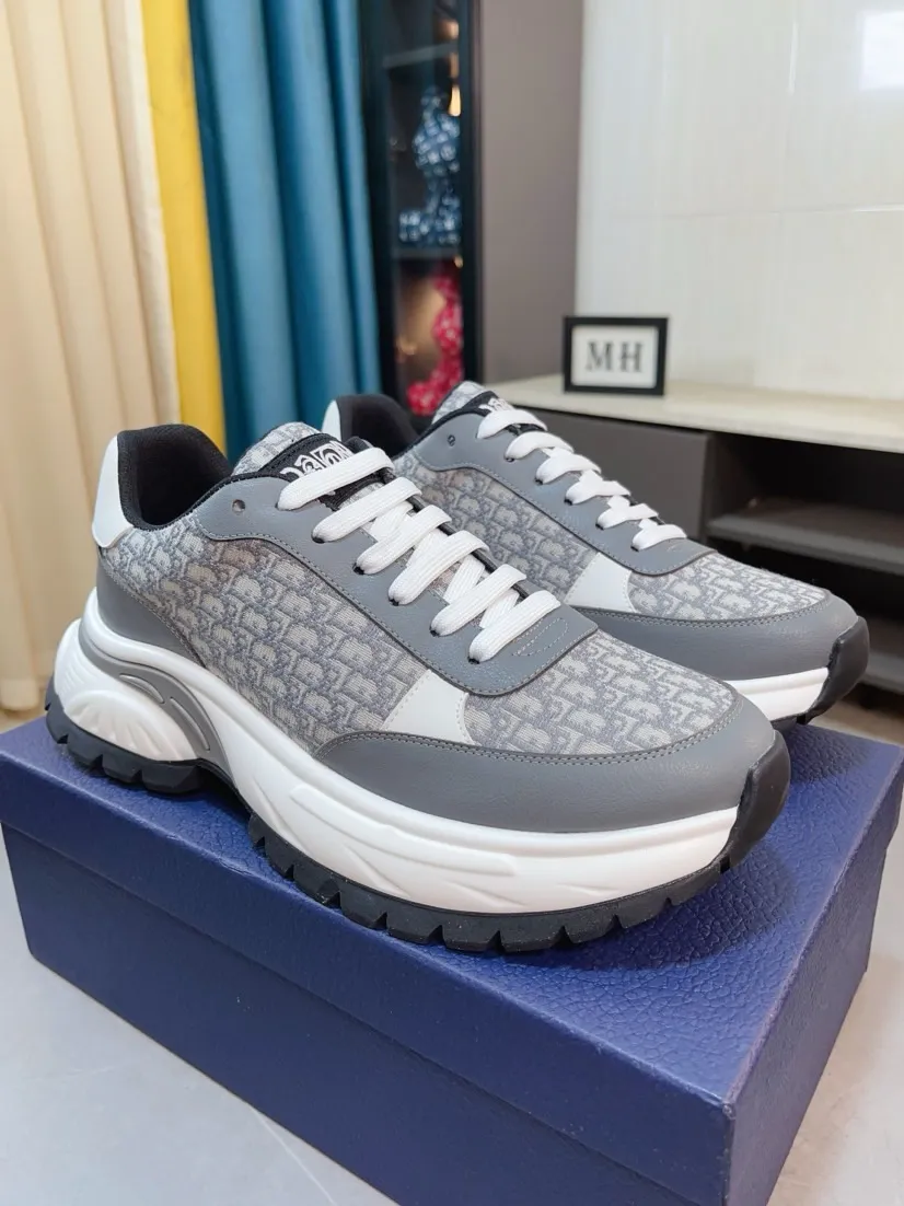 Men's men's shoes 💰438🌹🌹【Dior】Best-selling official website world premiere🔝High-end men's shoes brand official website latest series: The upper is made of imported cowhide with specially designed fabrics➕Mesh breathable lining. Make walking more convenient and comfortable! Compared with the official quality, Midea’s 1:1 replica. Create a fashionable personality to set off your uniqueness! A must-have for trendy men! Classic style. Men's sizes: 38-44.